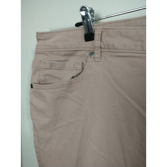 Lane Bryant Woman 20 Jeans Mid Rise Super Stretch Skinny Straight - Picture 5 of 11